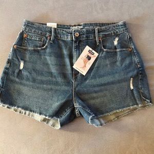 Denizen from Levi’s denim shorts